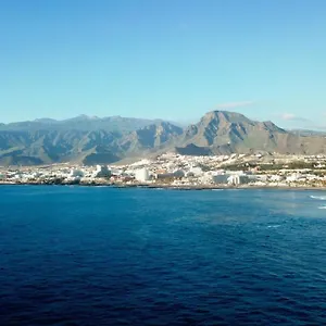 new-apartment-near-the-beach-in-playa-paraiso.tenerifehoteles.net/